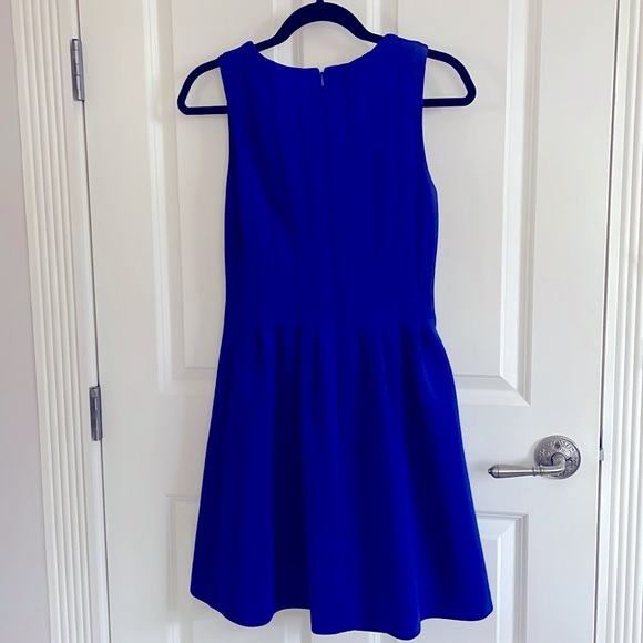 Vince Camuto size 6 royal blue dress with pockets - Picture 4 of 6
